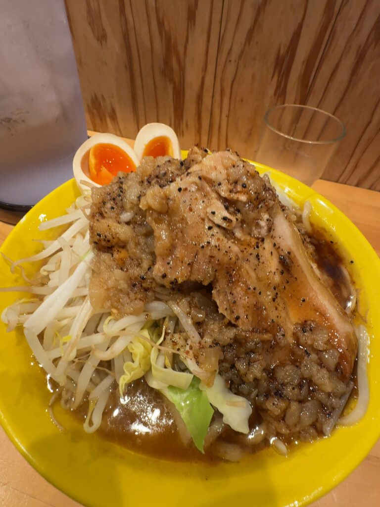 嚙まずに啜れ 着丼真上