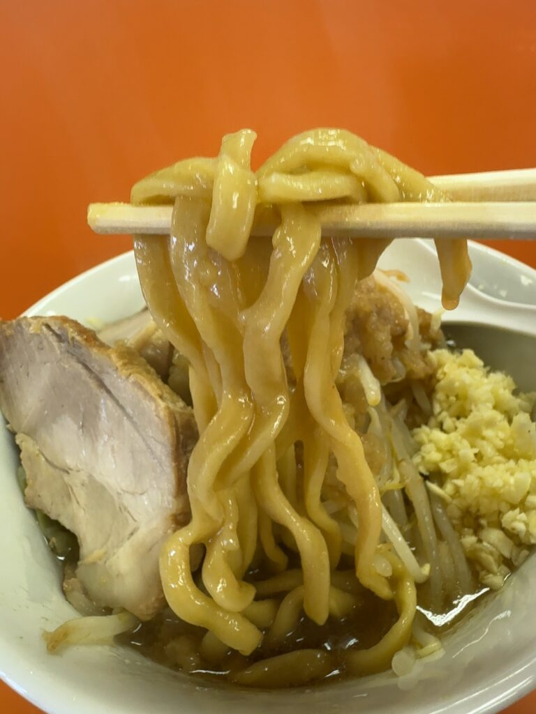 暴豚製麵所　麵リフト