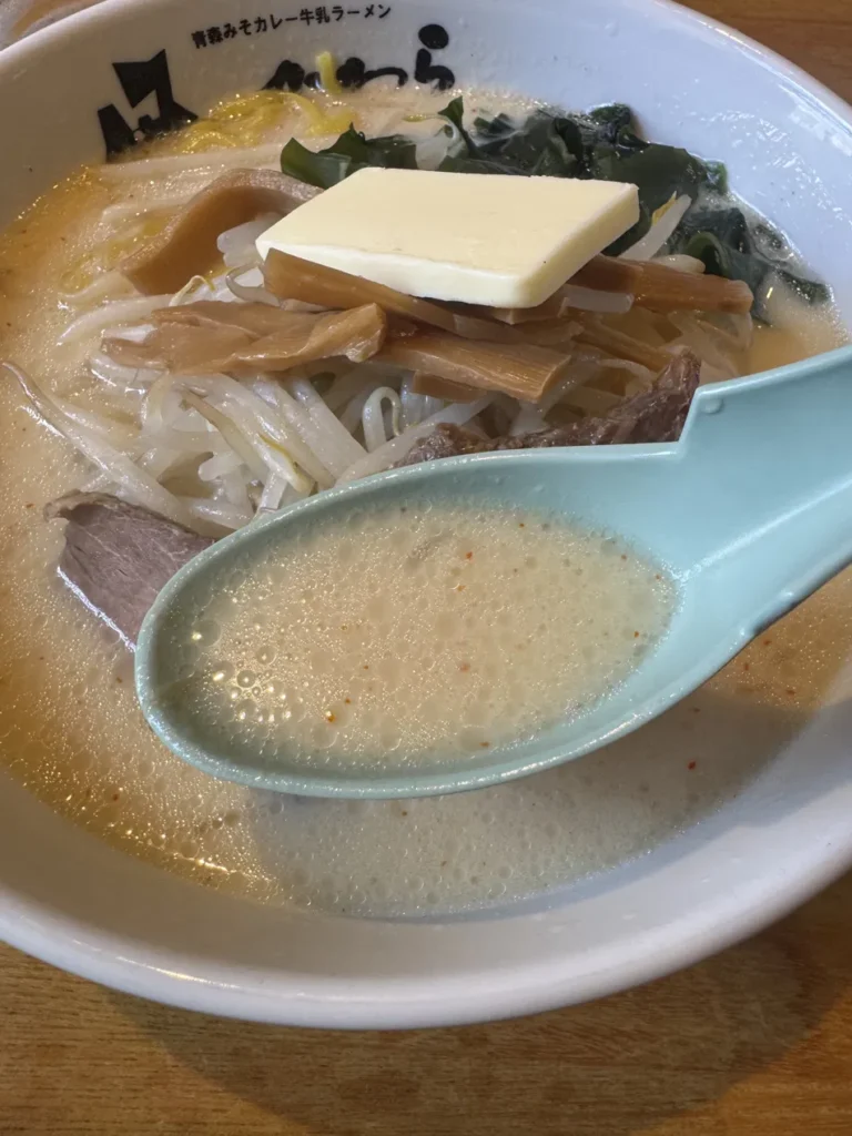 かわら　牛乳らーめん　スープ