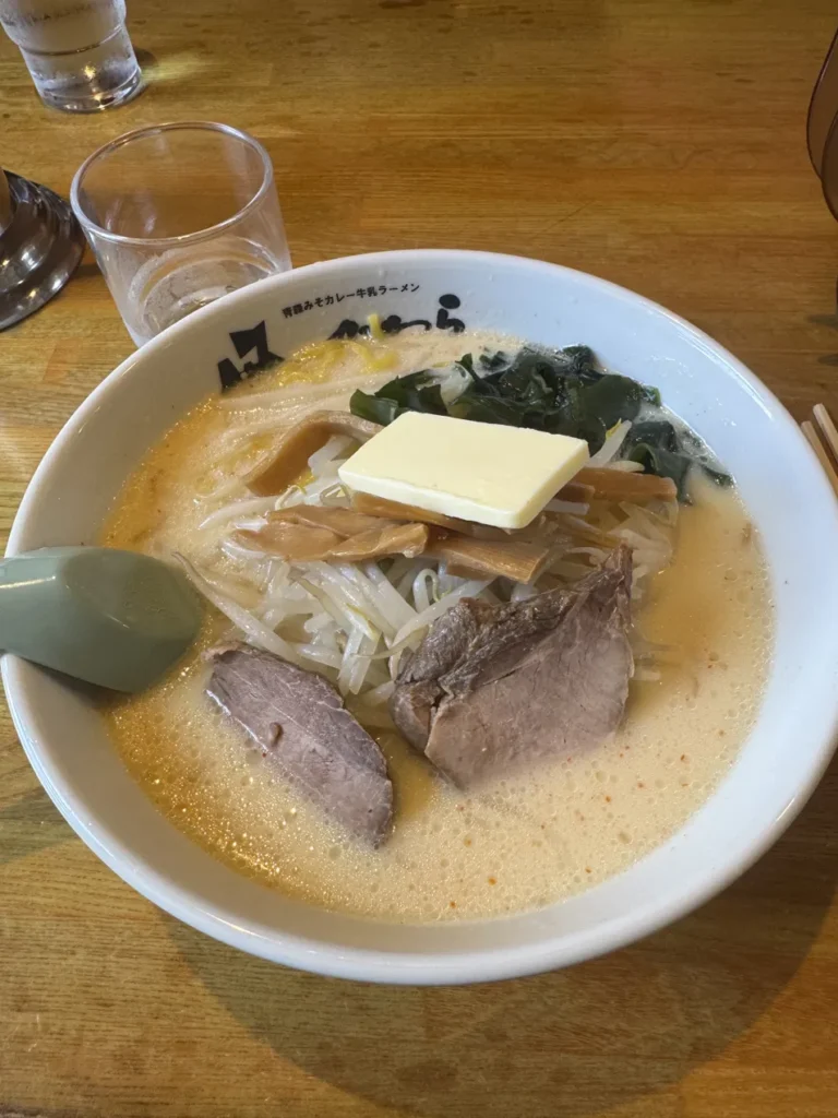 かわら　牛乳らーめん　着丼